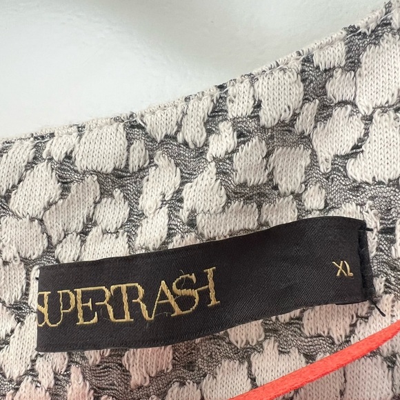SUPERTRASH Grey & White Mini Dress w/ woven motif. XL - Picture 4 of 9